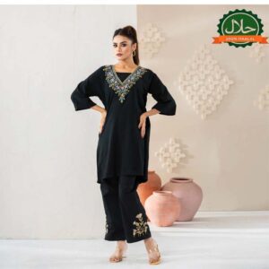 Women Black Embroidered Kurti